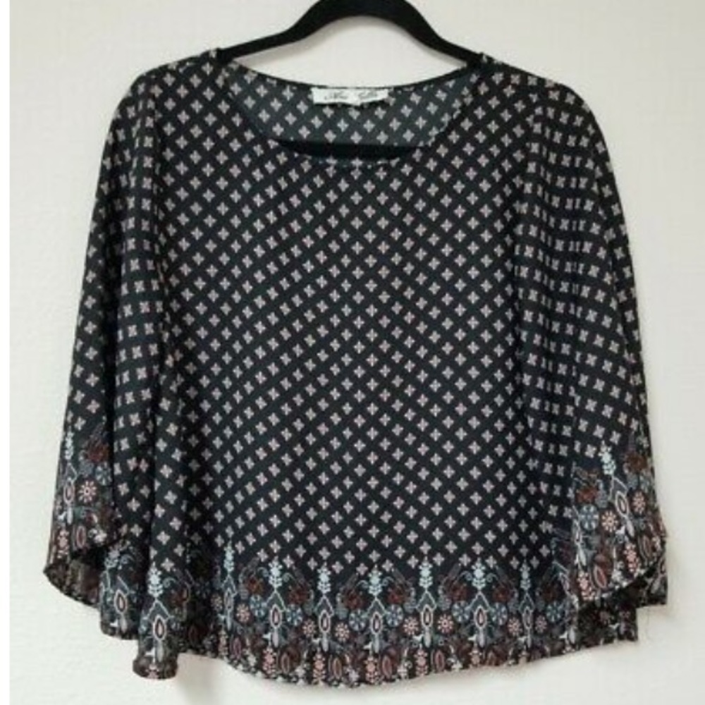 Annabella Sheer Flowy Chiffon 3/4 Bell Sleeve Top Women's S
